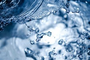 agua contaminada con agentes patógenos